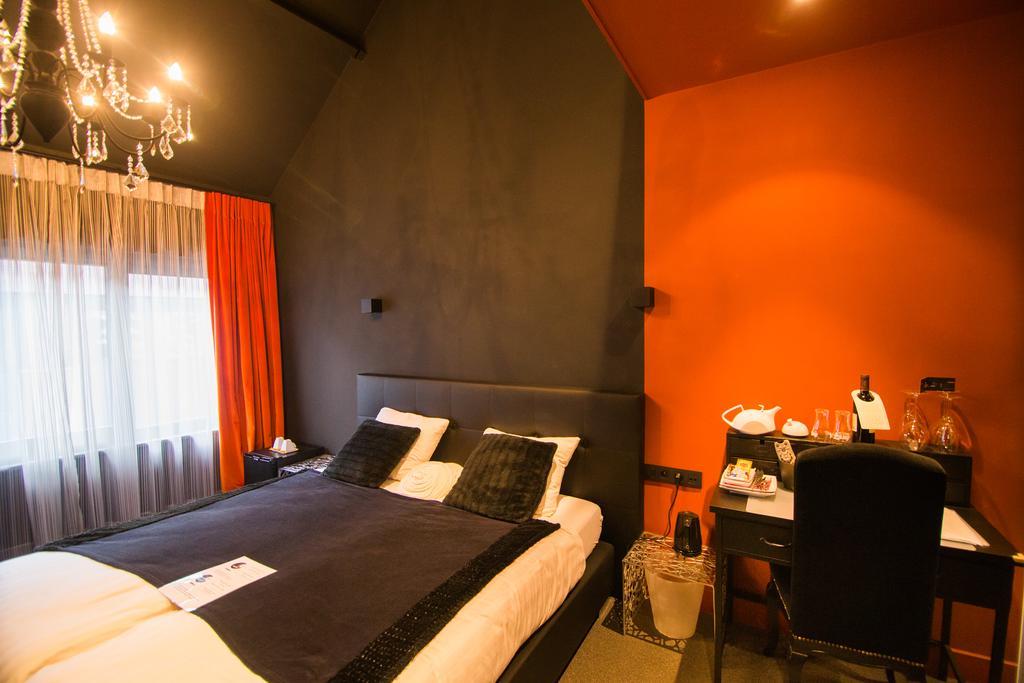 Hotel Moon